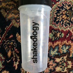 🍍*NEW* Beachbody Shakeology Shaker Cup